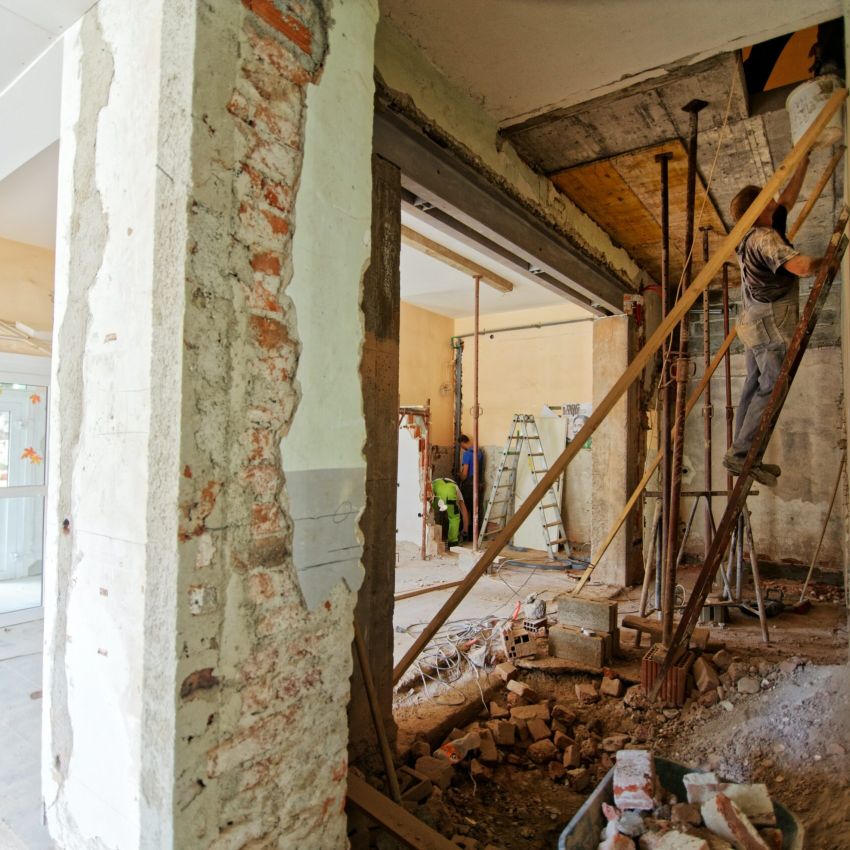 demolition déconstruction d'une maison rénovée par isidoro